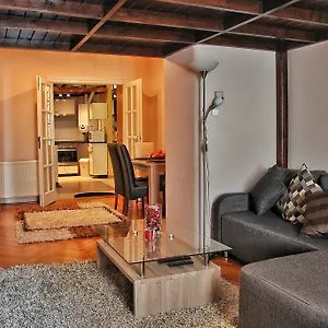 Vaci Deluxe , Budapest Ungheria
