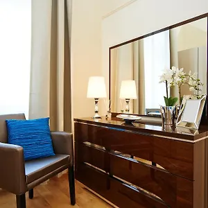 Luxury , Budapest Ungheria